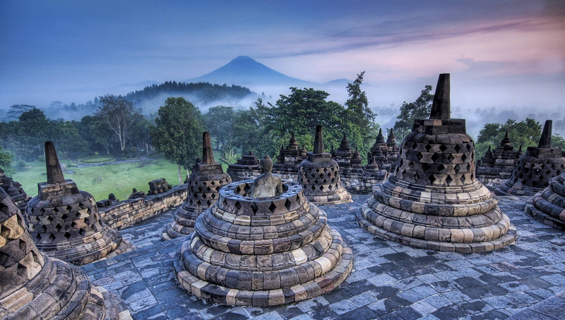 BOROBUDUR