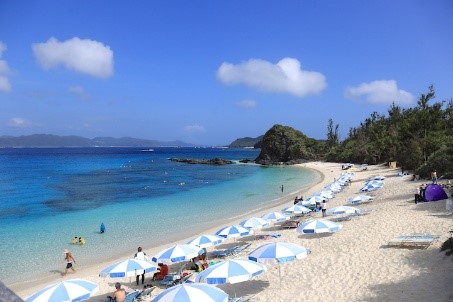 Furuzamami Beach