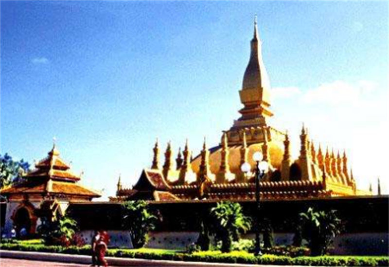 7 Days Luang Prabang-Plain of Jars-Vientiane Laos Tour