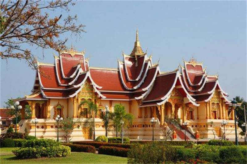 11 Days Vientiane-Luang Nam Tha-Muang Sing-Xiengkor-Oudomxay-Luang Prabang Laos Tour